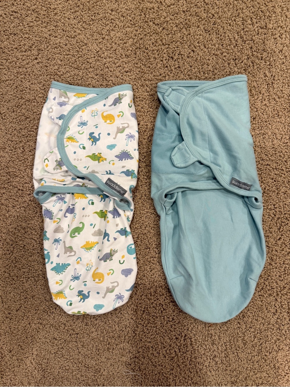 SwaddleMe by Ingenuity Original Swaddle in Tropical Dino & Solid Blue 0-3 Months